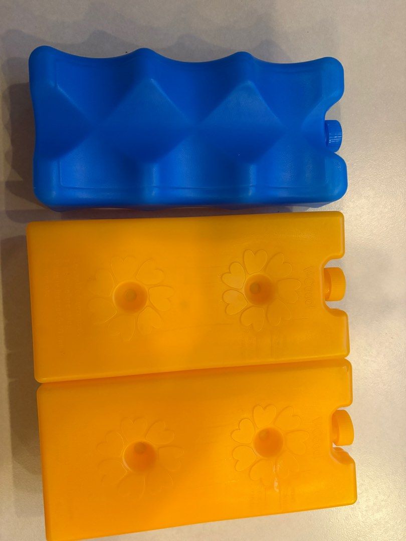 V-Coool reusable ice packs (Category: Breastfeeding & Bottle Feeding) located in Cebu City. Submitted by happyheartcebu (Listing ID 1415530539, Image 2). Description: No gel inside. But can still use water to freeze. .