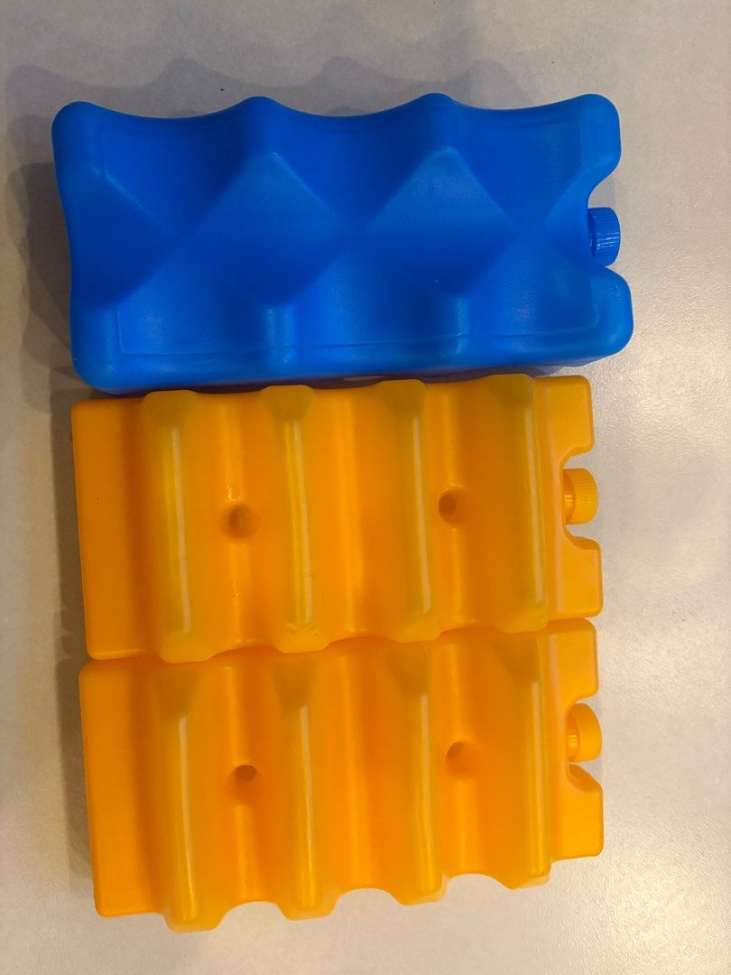V-Coool reusable ice packs (Category: Breastfeeding & Bottle Feeding) located in Cebu City. Submitted by happyheartcebu (Listing ID 1415530539, Image 1). Description: No gel inside. But can still use water to freeze. .