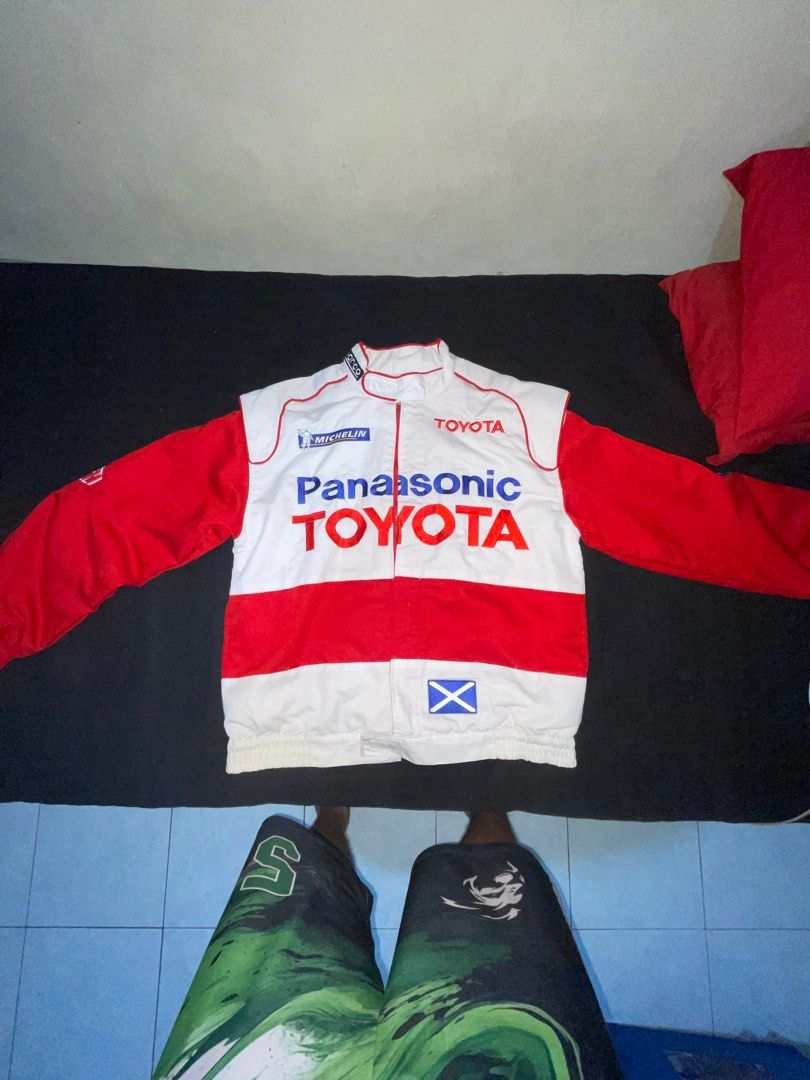 Vintage Toyota Panasonic Racing Jacket (Category: Coats, Jackets and Outerwear) located in Caloocan City. Submitted by quicktree-703b66 (Listing ID 1415474549, Image 2). Description: VINTAGE TOYOTA PANASONIC RACING JACKET (RARE) issue:sira zipper yun lang isang beses lang nagamit sobrang rare neto and pang nascar talaga tong jacket na to Pasig Loc 7000.