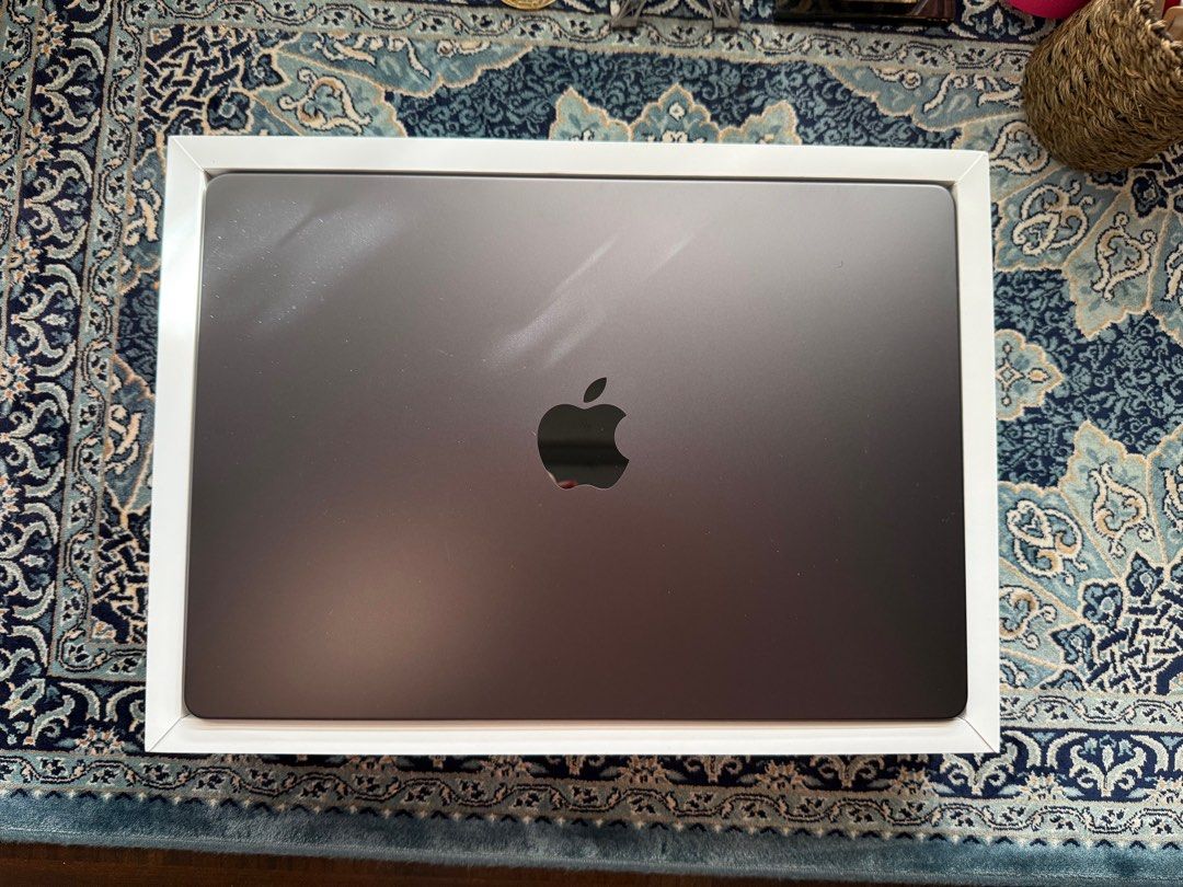 14-inch Macbook Pro M4 Chip 36GB Memory 1TB Storage (Category: Laptops & Notebooks) located in Pasig City. Submitted by plsbuymystuff101 (Listing ID 1415660985, Image 1). Description: Selling 14-inch Macbook Pro M4 Chip 36GB Memory 1TB Storage Bought last month, never used just opened. Complete with charger, w/ 1 year anti-theft warranty, and original packaging and paperbag. Price: 215,000 (slightly nego if cash buyer) Message for more details.
