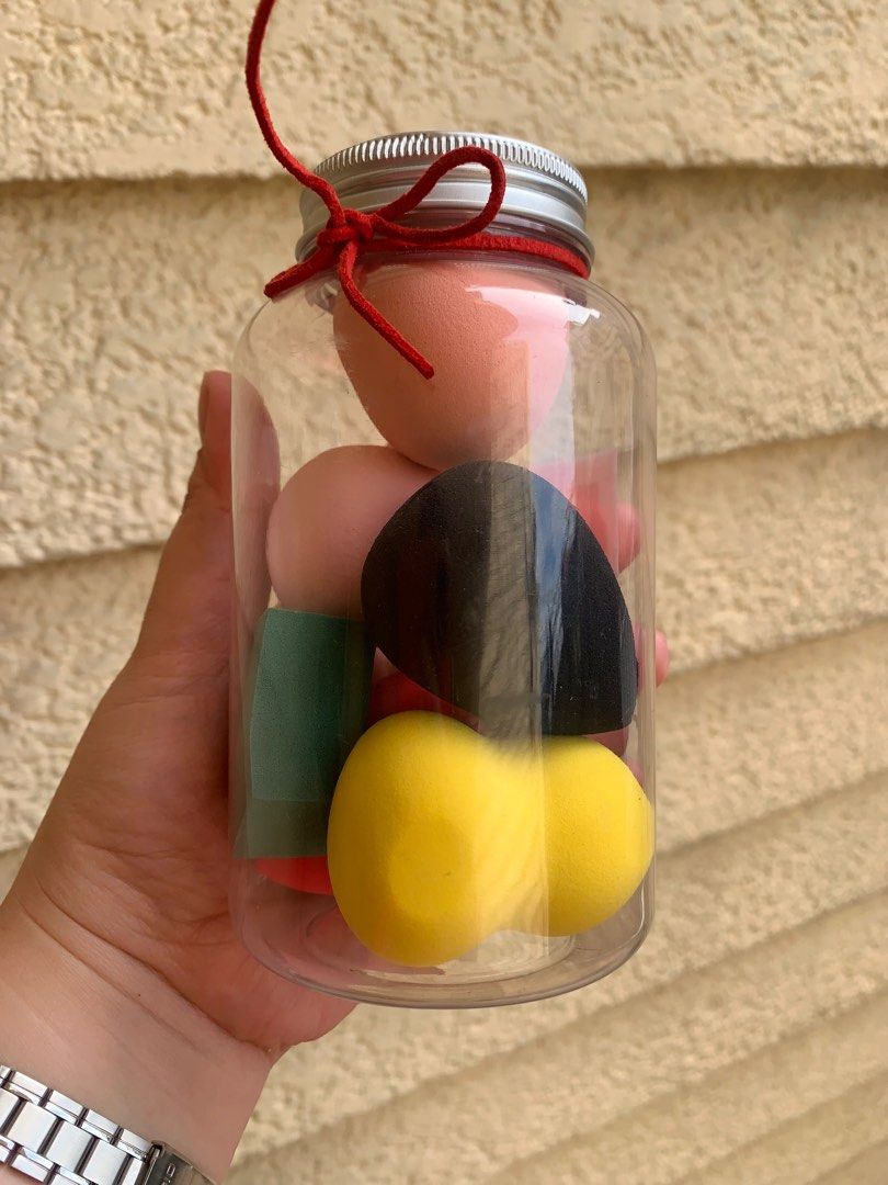 7pc. Assorted Make Up Sponges with Bottle (Category: Makeup) located in Quezon City. Submitted by jaianaapura (Listing ID 1415646230, Image 1). Description: .