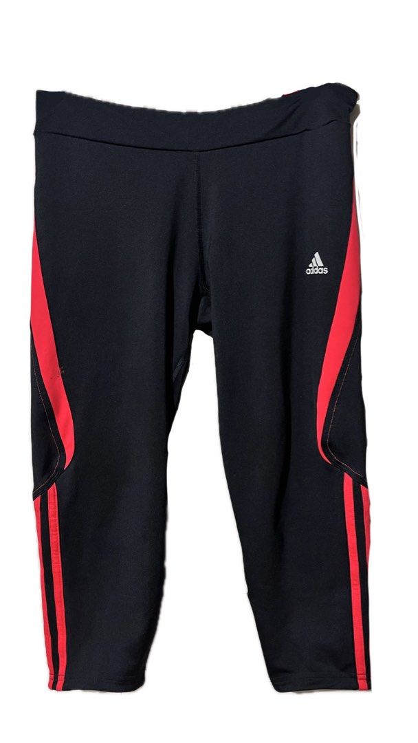 SALE Adidas Response 3/4 Capris (Category: Activewear) located in Dinalupihan. Submitted by thechicstash (Listing ID 1415759384, Image 1). Description: - Colorblock Design - Moisture Management - Supportive Fit - Versatile Activewear - Good Condition .