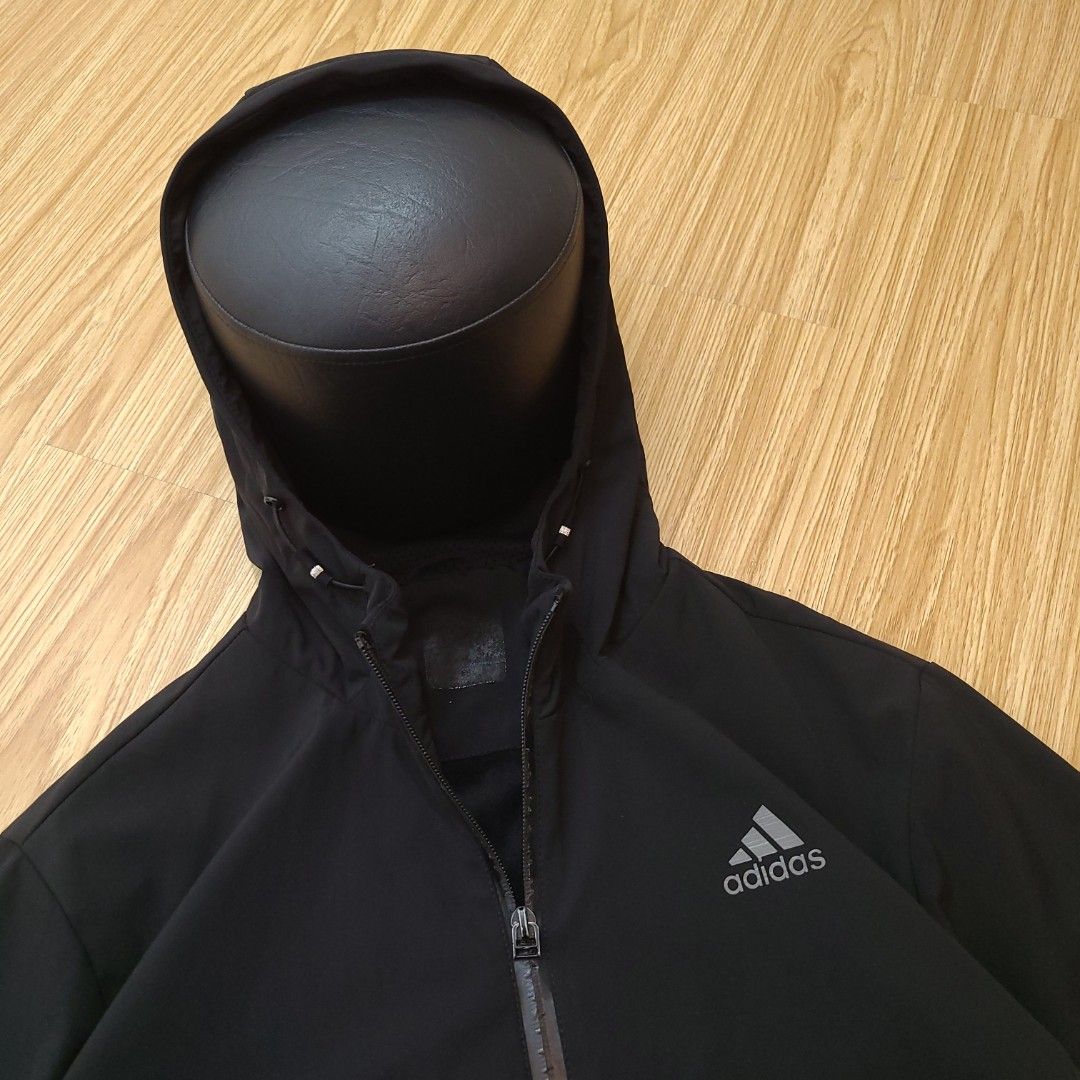 Adidas Run It Jacket in black (Category: Activewear) located in Quezon City. Submitted by mofinds.ph (Listing ID 1415738522, Image 2). Description: Adidas Run It Jacket in black! Size: Medium Dimes: 22x26 Condition:The metal zipper pull tab is missing, but the slider remains intact and fully functional. Overall Quality: The item is in excellent condition and very well-maintained MOP: BPI DELIVER: LALAMOVE OR J&T Meetup/Pick-up: Victoria Tower D, 