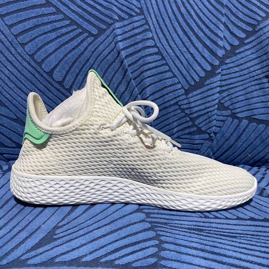 Adidas Tennis Hu x Pharrell Williams (Category: Sneakers) located in Davao. Submitted by ckkb1821 (Listing ID 1415761848, Image 3). Description: Adidas Tennis Hu x Pharrell Williams Size 7.5 US / 7 UK / 40.5 EU / 25cm Excellent condition, washed & ready to wear ₱2,690 only +sf.