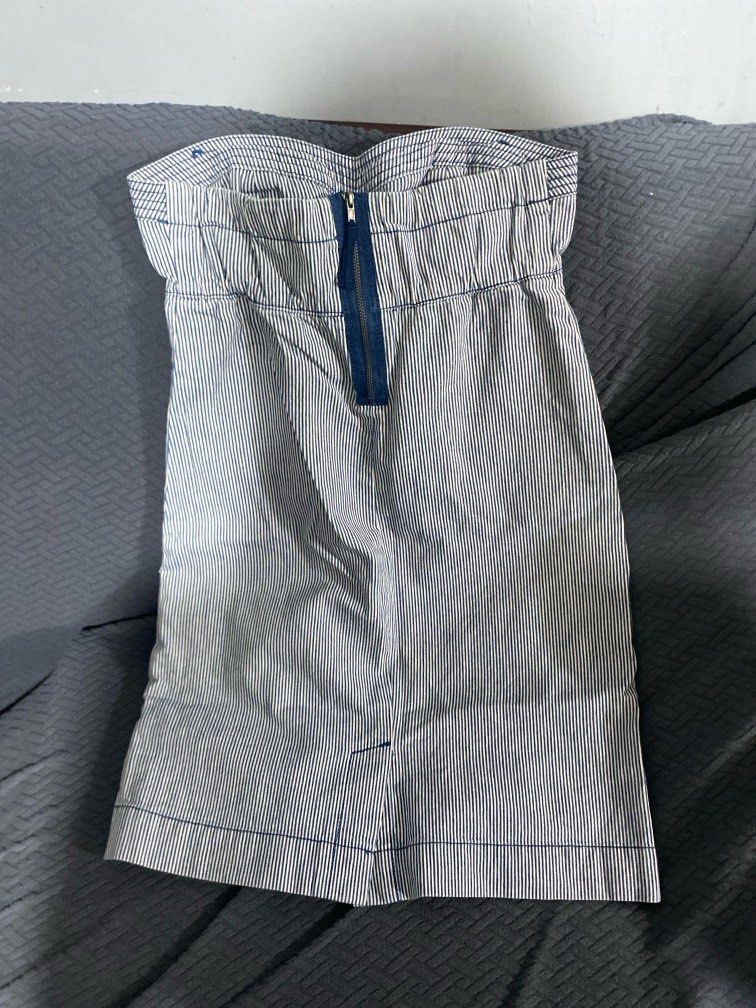 american eagle classy summer sleeveless dress (Category: Dresses) located in Marilao. Submitted by saging1212 (Listing ID 1415793744, Image 2). Description: barely used, no flaws recommended for small cup size girlies .