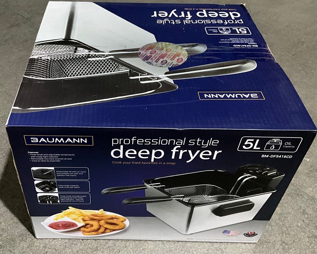 Baumann Professional Style Deep Fryer 5L (Category: Fryers) located in Makati City. Submitted by bastetandfriends (Listing ID 1415724360, Image 3). Description: Baumann Professional Style Deep Fryer with 5L oil capacity. Features timer and adjustable temperature control, air vents, and a viewing window. Includes 1 big basket and 2 small baskets. Detachable lid with air vents for safe and splatter-free frying. Cook your favorite fried foods with e