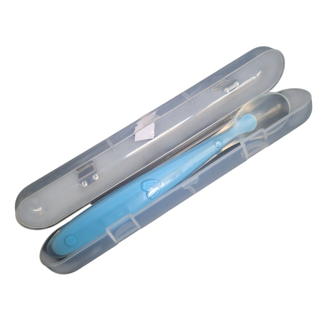 Bollie Baby Silicone Spoon (Category: Weaning & Toddler Feeding) located in Quezon City. Submitted by lovedbyhershey (Listing ID 1415820462, Image 2). Description: Brand New Bollie Baby Silicone Spoon - free spoon hard case - just stored, never used Php50 MOP: GCash/BPI Buyer pays for delivery.