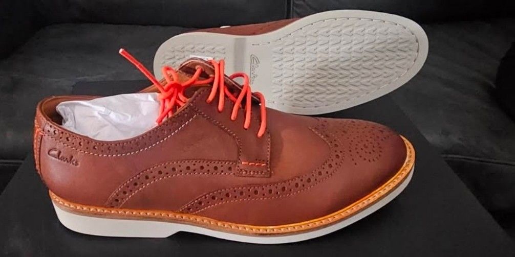 Clarks Atticus Lt Limit (Category: Casual Shoes) located in Tagaytay City. Submitted by android011 (Listing ID 1415646104, Image 1). Description: Clarks Atticus LT limit Color: Dark Tan Leather Size: UK 8.5 / EUR 42.5 From US NEW For pick up only.