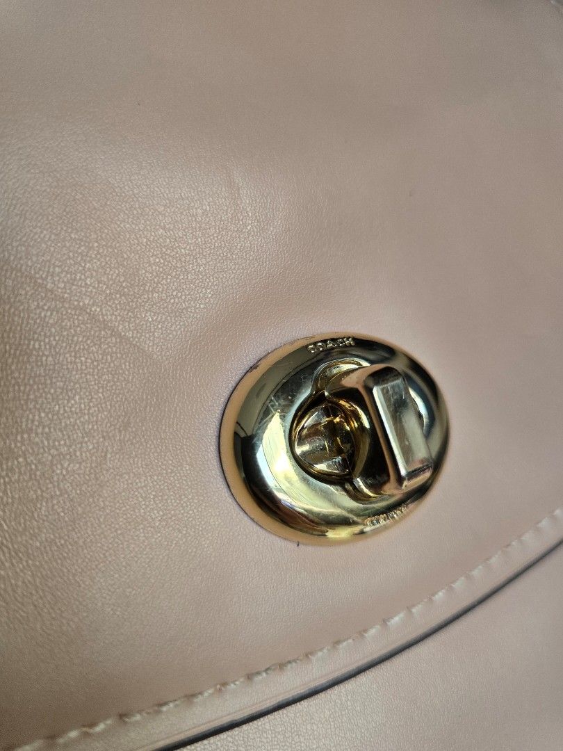 Coach 3 way bag (Category: Luxury Bags & Wallets) located in Taguig. Submitted by the.seekers.ph (Listing ID 1415672919, Image 2). Description: .