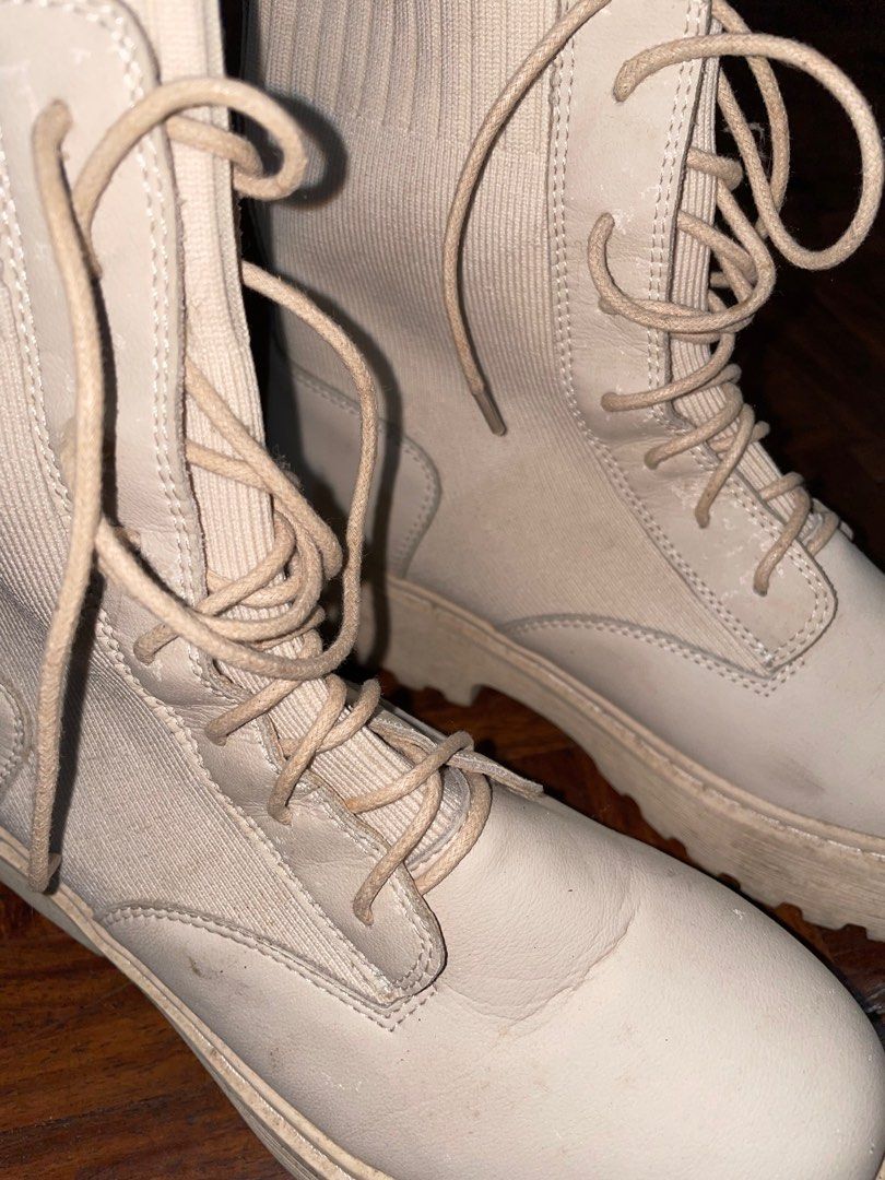 Cream Combat Boots (Category: Boots) located in Pateros City. Submitted by clickchic (Listing ID 1415771758, Image 3). Description: ❗️Please Read❗️ • Used twice for a photoshoot • Size: US 7 | 23-24CM • There’s a minimal leather chipping; dirty since haven’t use for awhile • Overall quality is 7.5/10.