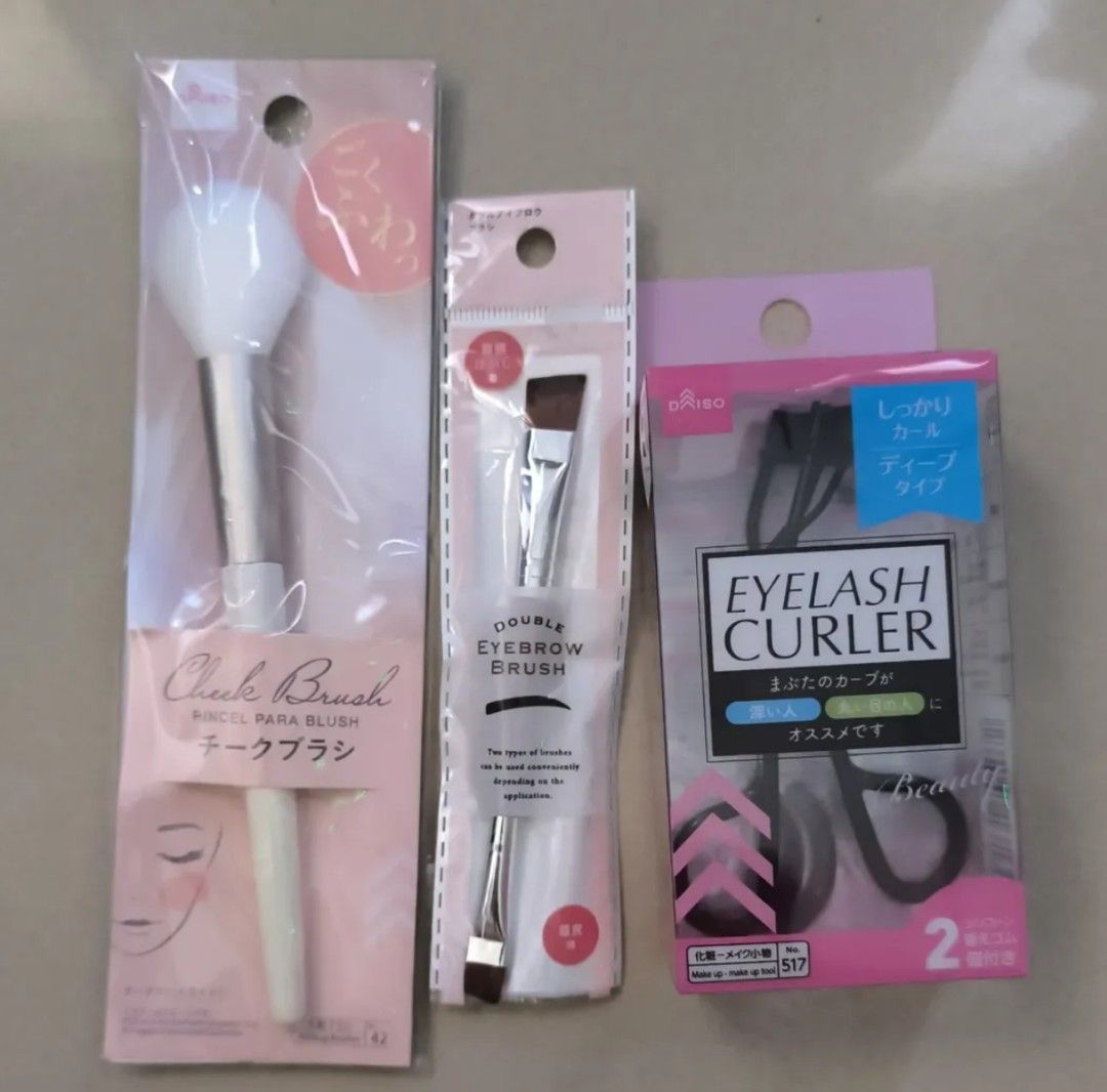 Daiso Makeup tools Brush Set and Eyelash Curler (Category: Makeup) located in Manila. Submitted by lianlim.mail (Listing ID 1415642790, Image 1). Description: DAISO Makeup tools set Take all for P300 All bnew/unused Cheeck brush, Eyebrow double brush, Eyelash curler with 2 rubber refill.