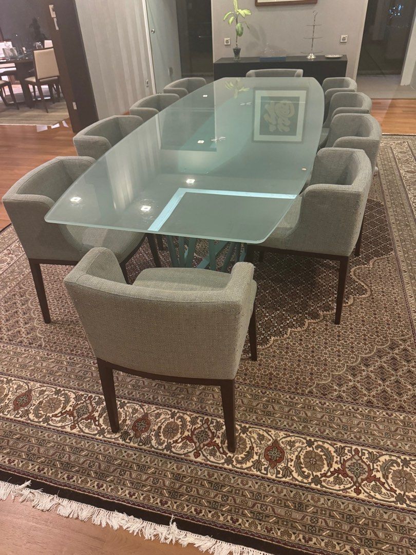 Dining Table (Category: Tables & Sets) located in Singapore. Submitted by ALYRR (Listing ID 1415727551, Image 2). Description: Beautiful 10 seater dining table.