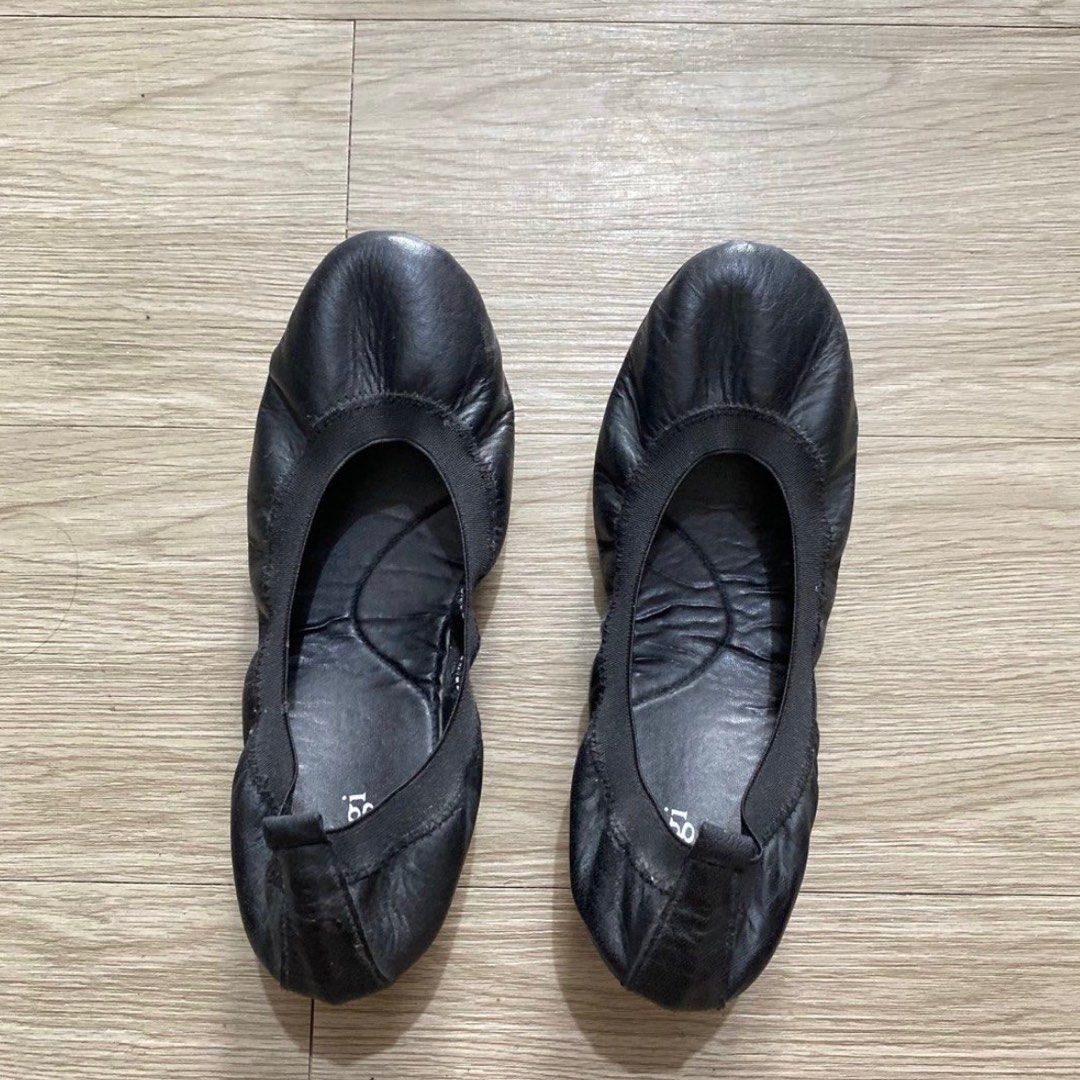EFFEGI black ballet flat shoes size 7 (Category: Flats & Sandals) located in Manila. Submitted by miwipoppins (Listing ID 1415808126, Image 1). Description: size 7 used once super comfy and perf for very long walks!! .
