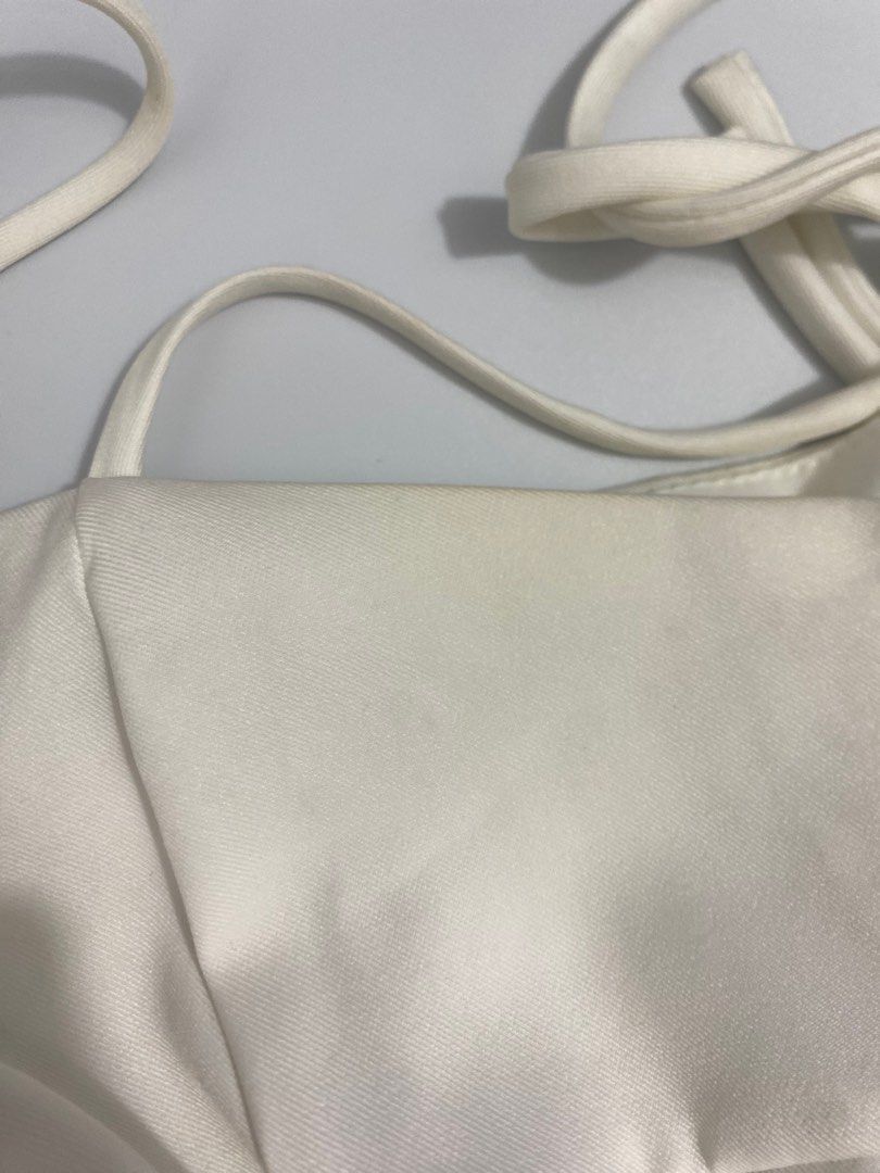 ELEGANT RIBBON SHEIN WHITE TOP (Category: Sleeveless) located in Manila. Submitted by declutterwithnini (Listing ID 1415820039, Image 3). Description: used once! scroll to see when worn photos .