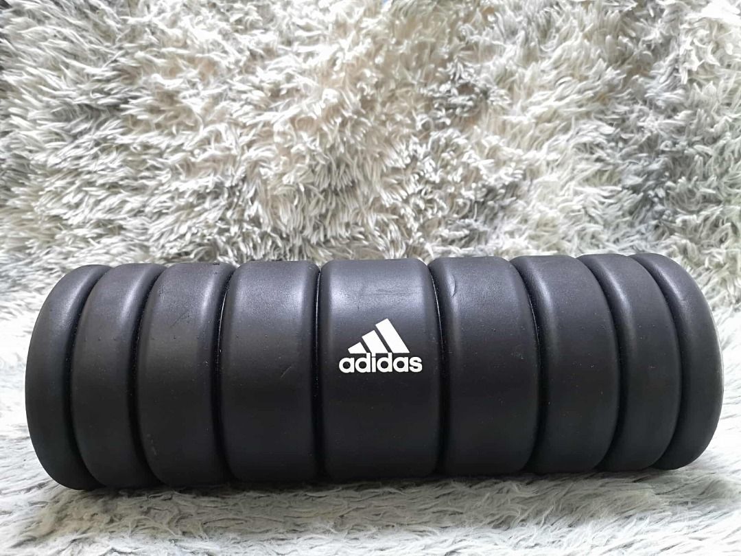 Foam Roller For Self Myofascial & Self Massage (Category: Toning & Stretching Accessories) located in Santa Cruz. Submitted by jmy_surplus.2 (Listing ID 1415715107, Image 1). Description: Size ; L - 39 W - 13 H - 13 Color ; Black Type ; Foam Roller Brand ; No brand Material ; Rubber , Foam Style ; Black Foam Roller JMA JMY 5 Batch #179.