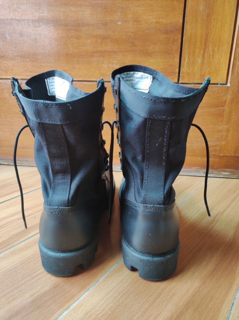 Gibson's Combat Boots - Black (Category: Boots) located in Lucena. Submitted by anything_and_everything_2021 (Listing ID 1415729799, Image 3). Description: - Gibson's Shoe Factory Inc. combat boots - Black color - Size: 8.5W - Lace-up design - Durable sole - Designed for field use.