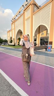 (Category: ) located in . Submitted by schashaaaaa (Listing ID 1415628618, Image 1). Description: .