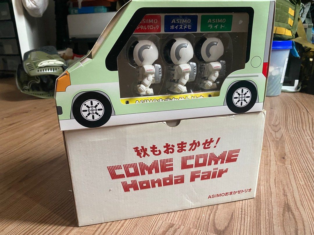 Honda Asimo Vintage Souvenir Collection (Category: Vintage Collectibles) located in Manila. Submitted by avrilarqu43176 (Listing ID 1415810108, Image 2). Description: Honda Asimo Collection Vintage .