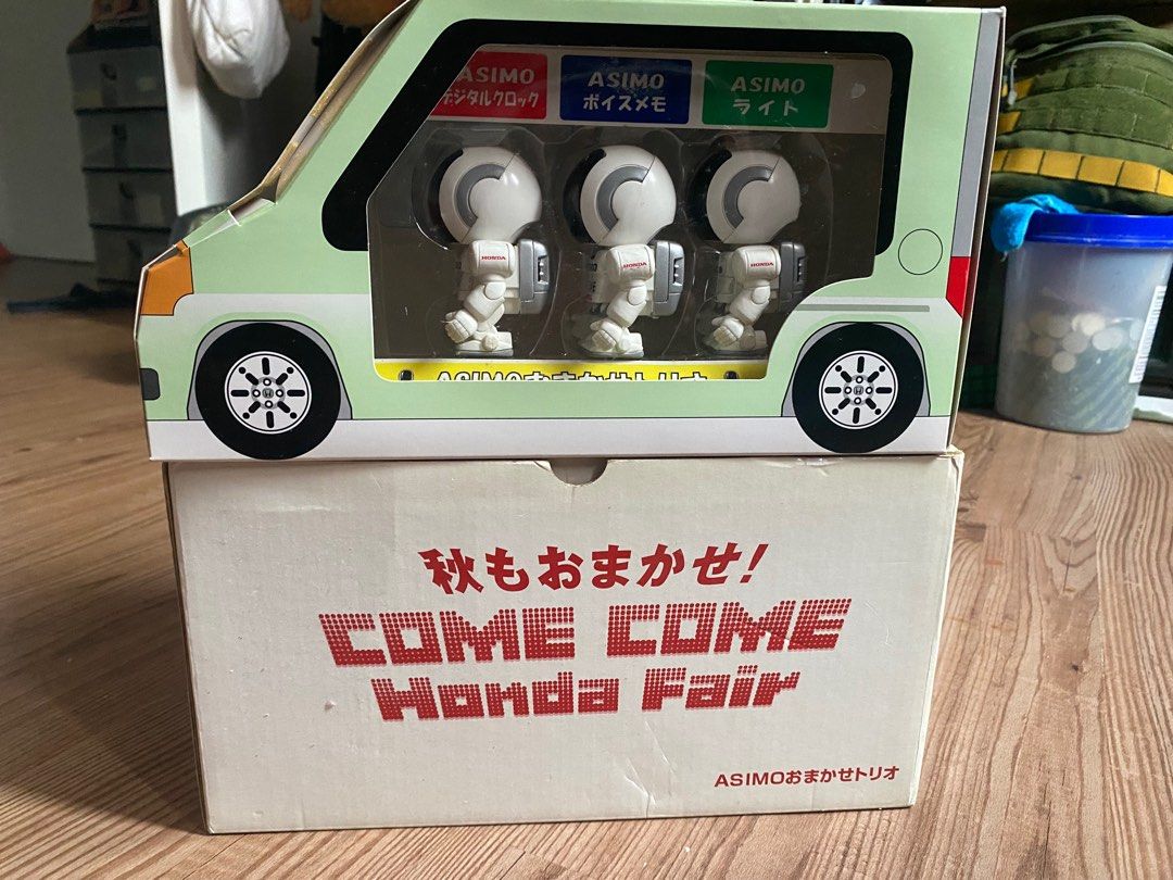 Honda Asimo Vintage Souvenir Collection (Category: Vintage Collectibles) located in Manila. Submitted by avrilarqu43176 (Listing ID 1415810108, Image 1). Description: Honda Asimo Collection Vintage .