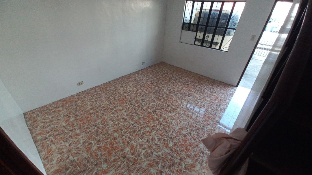 House for Rent (Category: House & Lot) located in Cavite. Submitted by rspascua2011 (Listing ID 1415772926, Image 3). Description: House for Rent 2 storey , 2 bedroom , 1 living room, 1 kitchen area, 1 bathroom @ Dreamville VI , Anabu 1-E, Imus Cavite Walking distance from Aguinaldo Hi-way and pwede ding mag pedicab, malapit sa mga bilihan ng pagkain Note: parking not available, because our Van are parked there please Chat or Call 09690575784.