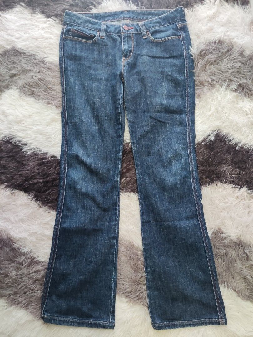 Levi's Bootcut Jeans W27 L32 (Category: Jeans) located in Angeles City. Submitted by cfc23 (Listing ID 1415637445, Image 1). Description: - Authentic Levi's bootcut jeans in a classic dark wash - See photos for measurements - Waist 27 on tag - Boot cut 📍 Shipping fee c/o buyer 📍 MOP: BPI or Gcash ❌ No meet ups.