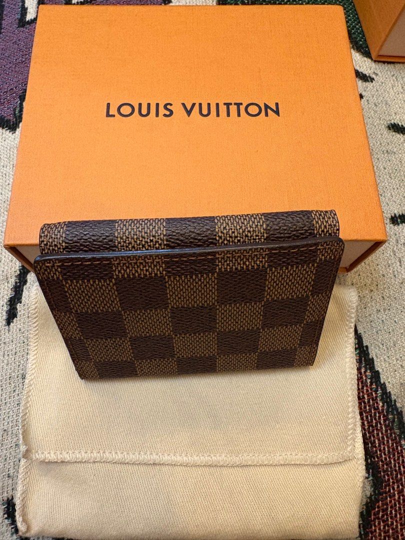 Louis vuitton ludlow wallet card wallet (Category: Luxury Bags & Wallets) located in Malolos. Submitted by 3Coolitz (Listing ID 1415718588, Image 2). Description: Rank A No issue just minimal scratch on the button Gold hardware Vibrant canvass Small, compact and Perfect for small bags Complete with box and dustbag This is being sold at 15k by other sellers..