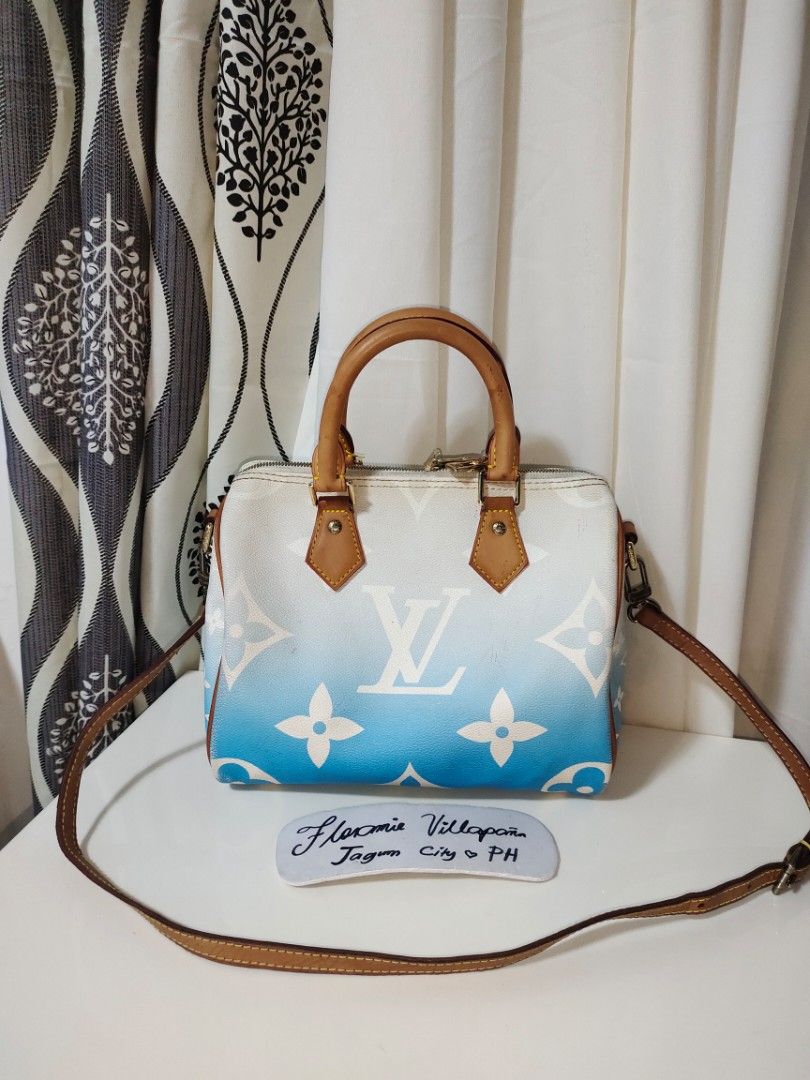 Lv bandouliere (Category: Luxury Bags & Wallets) located in Tagum. Submitted by janmarion049706 (Listing ID 1415681225, Image 1). Description: with stain sa body dirt sa loob bawal sa maselan super tibay pa.