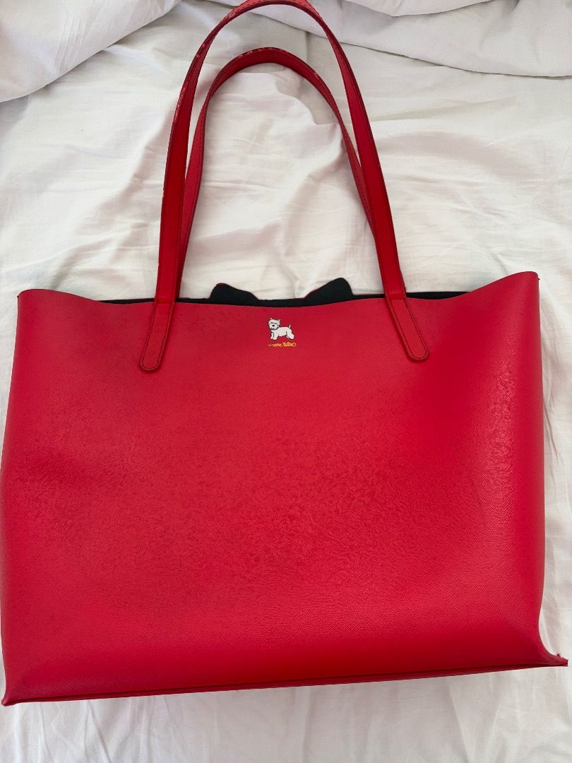Marc Tetro tote bag (Category: Luxury Bags & Wallets) located in Muntinlupa City. Submitted by lassi2188 (Listing ID 1415634599, Image 2). Description: Marc Tetro tote bag. Lightly used and has some barely visible signs of usage but otherwise still in excellent condition. .