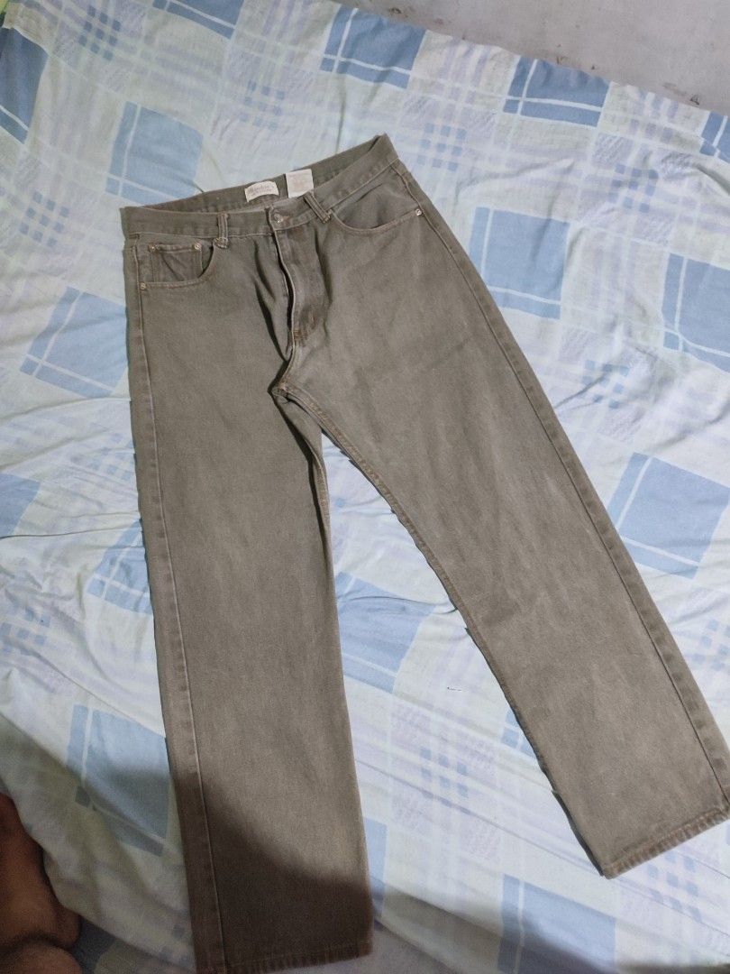 Member's Property skating pants (Category: Jeans) located in Cabuyao City. Submitted by ruster07 (Listing ID 1415691066, Image 3). Description: Member's Property loose fit skating pants - Hard tag - Green stonewash colorway actual dimes: 36 waistline 43 length 8.5 hem Issue: last pic. Loc: Butong Cabuyao City Laguna J&T courier .