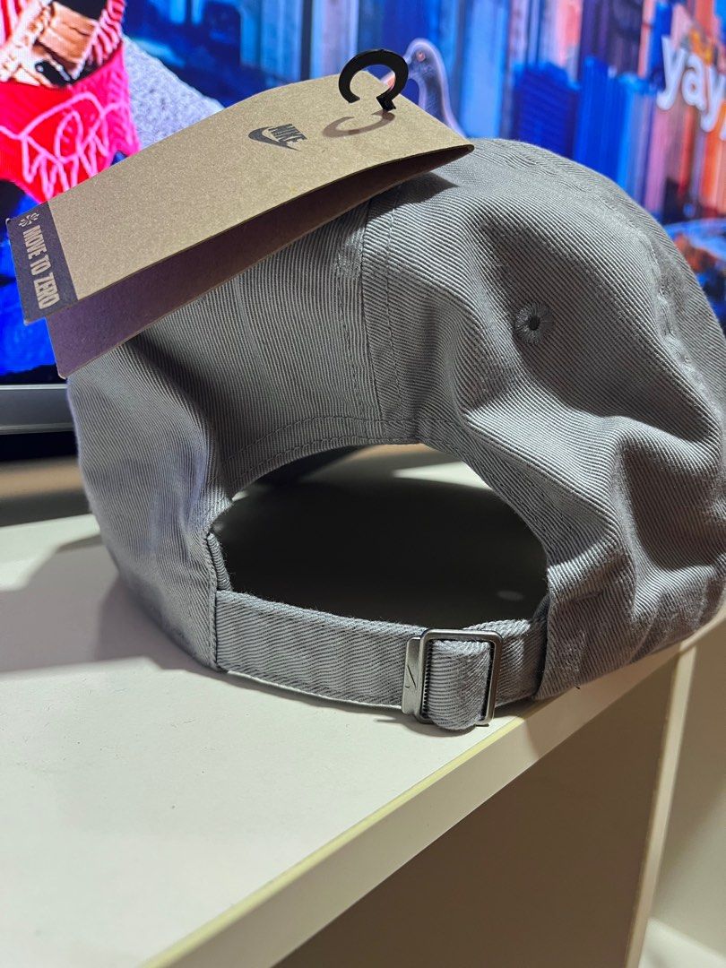 Nike Club Cap M/L (Category: Caps & Hats) located in Las Pinas. Submitted by sober_stuff (Listing ID 1415679035, Image 3). Description: Brand New.