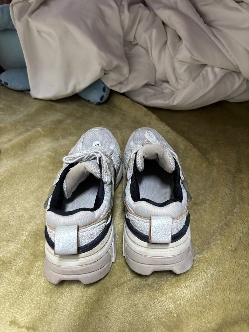 Nike React Sertu White Sneakers (Category: Sneakers) located in Manila. Submitted by coolwinddd (Listing ID 1415636775, Image 3). Description: - Nike React Sertu sneakers - Color: White/Grey with Black accents - Size: US 9, UK 6.5, EUR 40.5, CM 26 - Mesh upper with leather and suede overlays - React foam midsole for cushioning - Rubber outsole for traction.