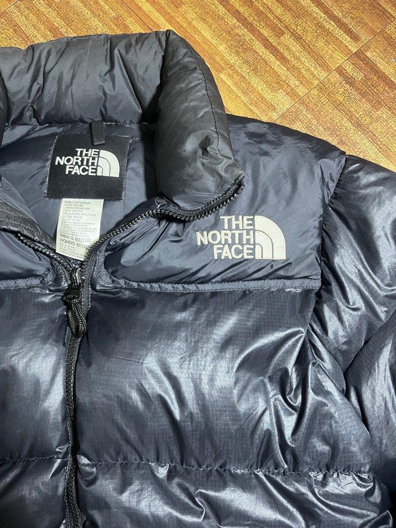 North Face Nuptse 700 series down puffer jacket. (Category: Coats, Jackets and Outerwear) located in Baguio. Submitted by lattethrift21 (Listing ID 1415769931, Image 2). Description: North Face Nuptse 700 series down puffer jacket. M on tag 25 x 18 Minimal sign of usage nasa last pic (not affected ang zippier) no other issue .