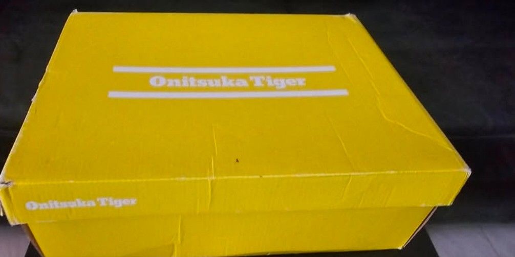 Onitsuka Tiger Acromount MT (Category: Casual Shoes) located in Tagaytay City. Submitted by android011 (Listing ID 1415645356, Image 3). Description: Onitsuka Tiger Acromount MT Color: Sheet Rock/Black Size -UNISEX US 9/ UK 8/ EUR 42.5 - WOMEN US 10.5 From US Brandnew For pick only.