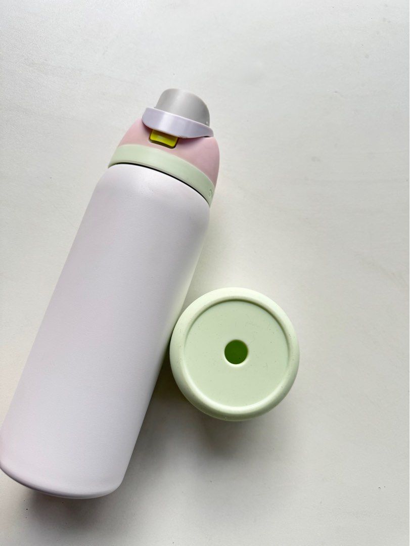 Owala Freesip Water Bottle Tumbler - Candy Coated 32oz w/ Mint Boot 🪷 (Category: Water Bottles & Tumblers) located in Rizal. Submitted by es1ng (Listing ID 1415750654, Image 2). Description: has a small dent (see pics) but no scratches. negotiable!! RFS: too much tumblers .