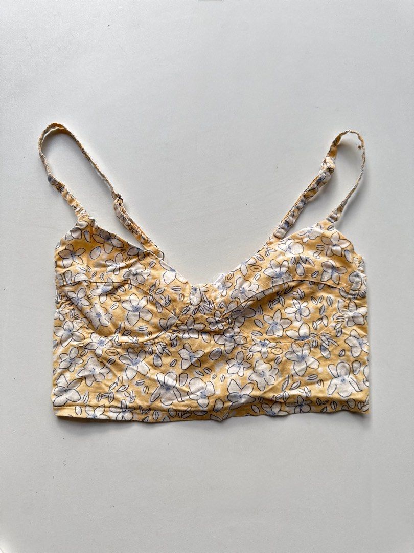 Pastel Yellow Sleeveless Top / Bralette (Category: Sleeveless) located in Rizal. Submitted by es1ng (Listing ID 1415731410, Image 1). Description: for petite.