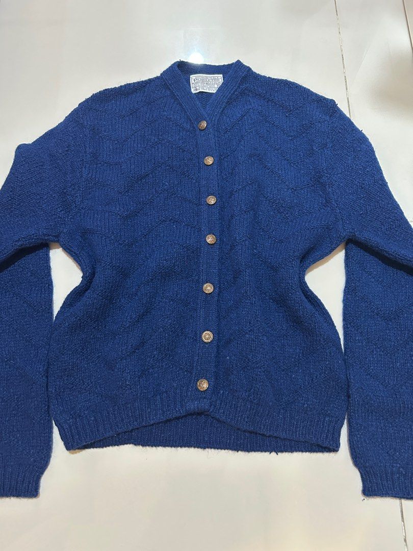 Pendleton 100% Virgin Wool Cardigan (Category: Coats, Jackets and Outerwear) located in Makati City. Submitted by badbitchcloset (Listing ID 1415793014, Image 1). Description: Dimensions: Bust- 19” Length- 23” Sleeve length- 23”.