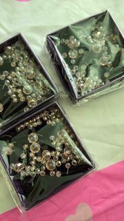 (Category: ) located in . Submitted by mio.shops (Listing ID 1415693186, Image 1). Description: .