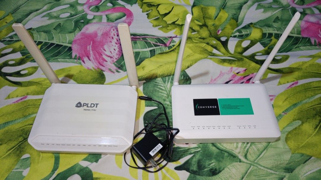 PLDT and Converge Routers (Take All) (Category: Networking) located in Navotas City. Submitted by computerhardwaresoftware (Listing ID 1415732274, Image 1). Description: - Available: PLDT Home Fibr and Converge routers - Color: White - Includes: Antennas and power adapters - Converge router has a green and black sticker.
