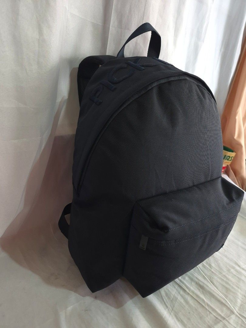 Porter Backpack - Medium Size (Category: Backpacks) located in Davao. Submitted by bae214214 (Listing ID 1415627073, Image 3). Description: - Black Porter backpack - Medium size - Clean and solid - Perfect for everyday use - Selling for P1500.