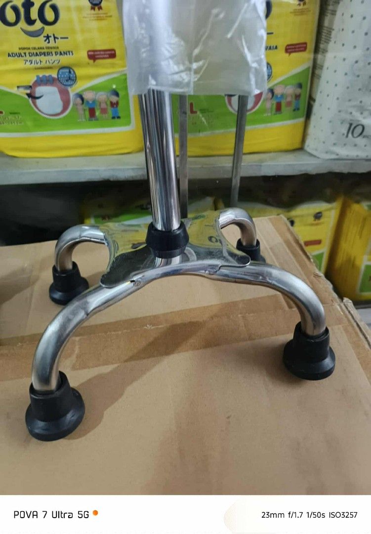 Quadcane (Category: Medical Supplies & Tools) located in Manila. Submitted by atarah1225 (Listing ID 1415648657, Image 3). Description: .