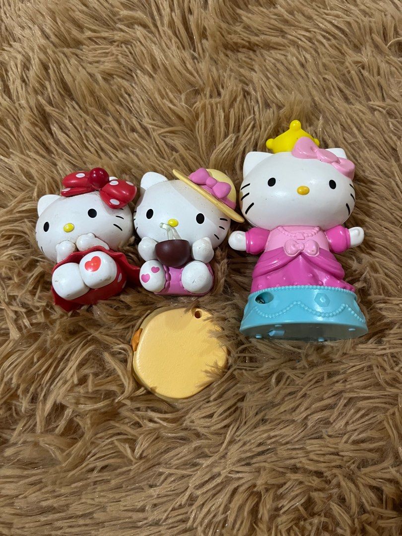 Sanrio hello kitty popmart bundle (Category: Designer & Blind Box Toys) located in Caloocan City. Submitted by snapshop_ph (Listing ID 1415691409, Image 1). Description: 2 popmart hk 1 free Sold as set.