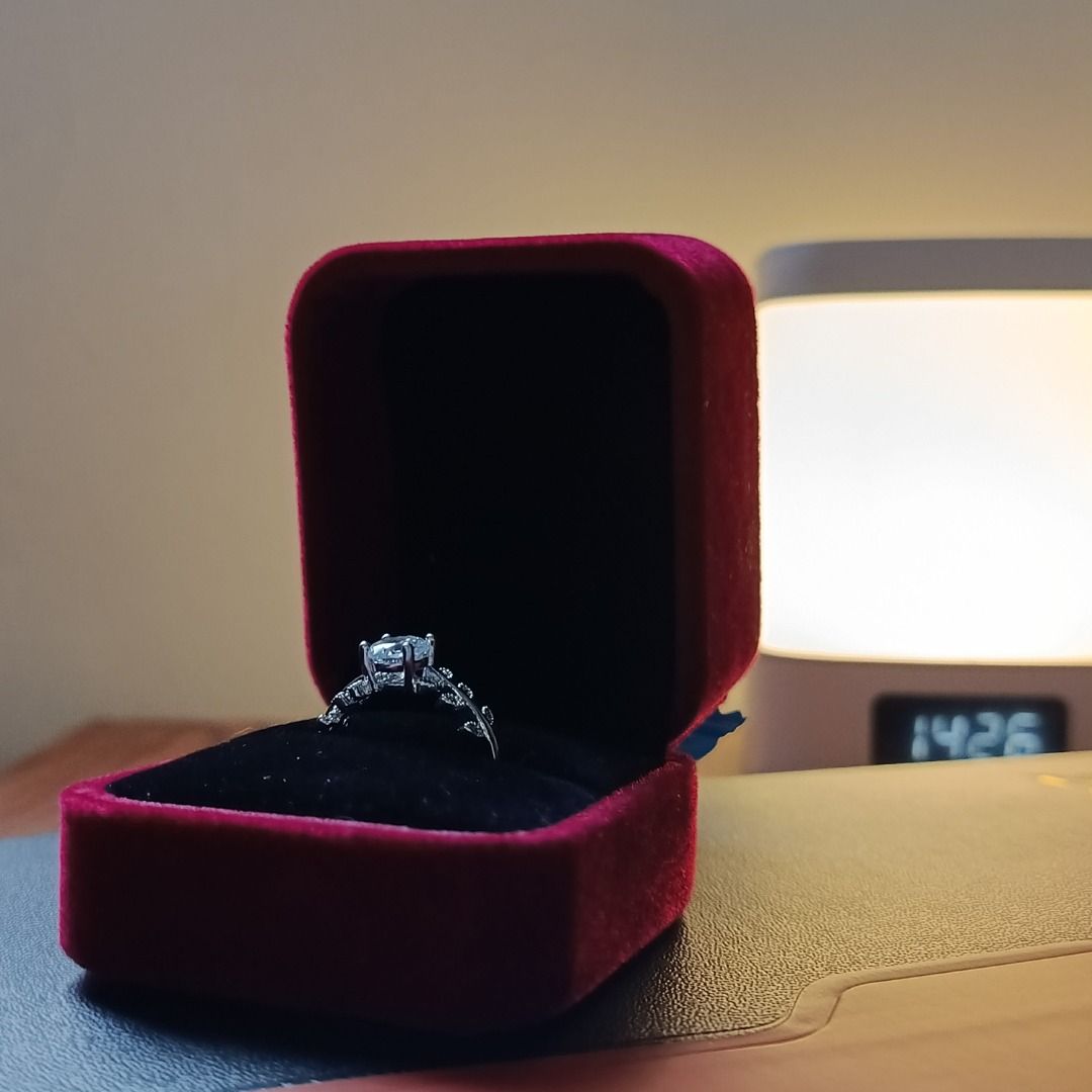 Silver Promise Ring with Clear Stone (6.5) (Category: Rings) located in Dasmarinas. Submitted by matsyui (Listing ID 1415803080, Image 3). Description: Selling a silver-tone ring with a clear round-cut center stone, complete with ring box, GRA card, and documents as shown in the photos. The ring is brand new and has never been used. This can be suitable as a promise ring or fashion jewelry, but I do not recommend it as an engagement ring. Please 