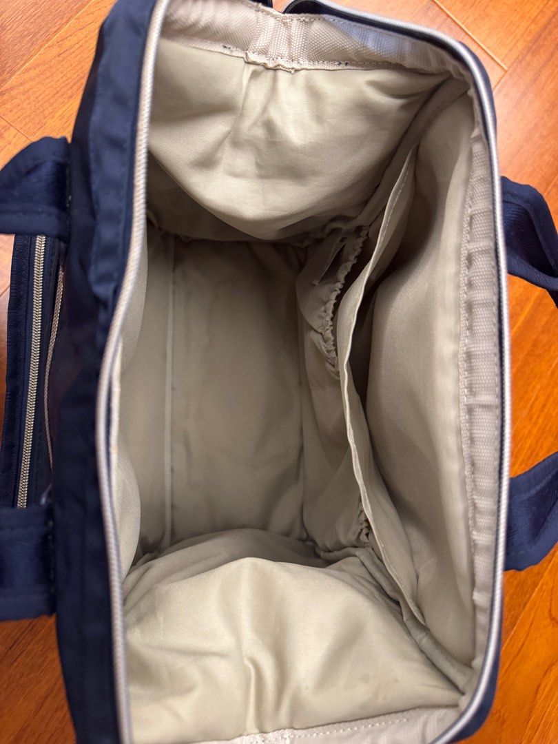 SKIP HOP baby bag (Category: Diaper Bags & Wetbags) located in Quezon City. Submitted by lrski (Listing ID 1415776539, Image 2). Description: .
