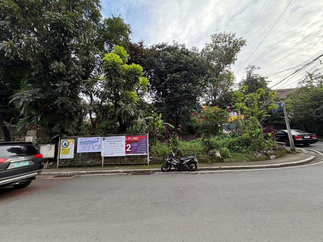 St. Ignatius, Whiteplains and Blueirdge (Category: Lot) located in Taguig. Submitted by brokerhanstaneo_09178038728 (Listing ID 1415716388, Image 1). Description: Vacant Lot for sale in St Ignatius Lot size: 415 sqm Php 175,000 per sqm or P72.6Million.