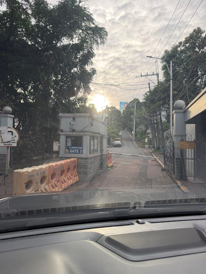 St. Ignatius, Whiteplains and Blueirdge (Category: Lot) located in Taguig. Submitted by brokerhanstaneo_09178038728 (Listing ID 1415716388, Image 2). Description: Vacant Lot for sale in St Ignatius Lot size: 415 sqm Php 175,000 per sqm or P72.6Million.