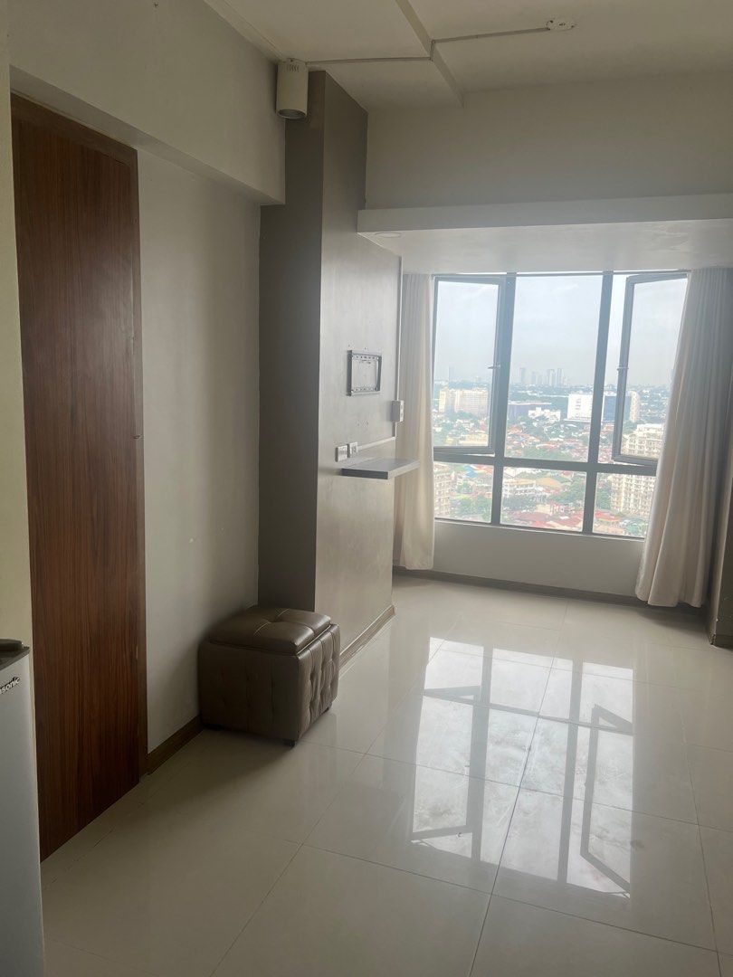 Studio Unit Condo (Category: Apartments & Condos) located in Quezon City. Submitted by anneyohan (Listing ID 1415793457, Image 2). Description: Studio Unit FOR SALE 📍Congressional Town Center (Quezon City) 31st floor City View Nearby Establishments 📍Mc Donalds (just beside the building), Jollibee, Petron Gas station, Mercury Drug, Pancake House, Max’s Restaurant, Red Ribbon 📍Landmarks | Quezon City Circle, Quezon City hall, one jeepney away fr