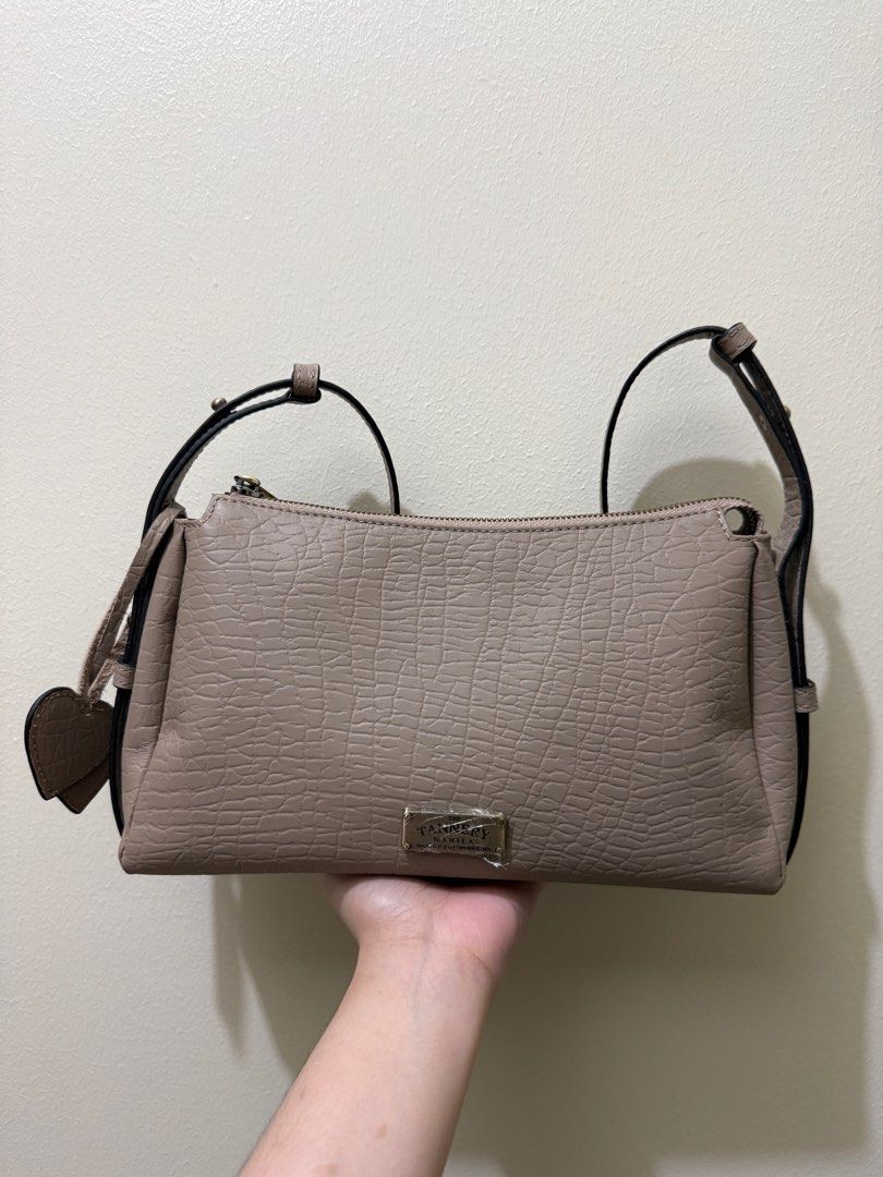 The Tannery Leather Shoulder Bag (Category: Luxury Bags & Wallets) located in Quezon City. Submitted by choco.xlb (Listing ID 1415643241, Image 1). Description: top grain leather never used bought for 6.5k rfs: too many bags .