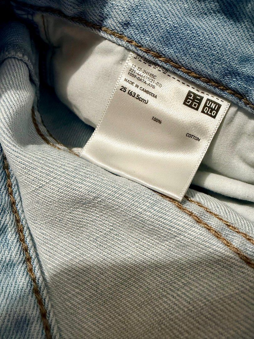 Uniqlo Cropped Jeans (Category: Jeans) located in Pasig City. Submitted by prioritylaine (Listing ID 1415679146, Image 3). Description: - Uniqlo light blue cropped jeans - Size 25 (63.5cm) - Classic five-pocket design - Button and zipper closure - Raw hem - Relaxed fit - 100% cotton.