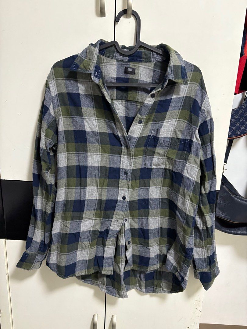 Uniqlo Flannel Shirt - Medium (Category: Longsleeves) located in Rizal. Submitted by tiny_tidy (Listing ID 1415636986, Image 1). Description: .