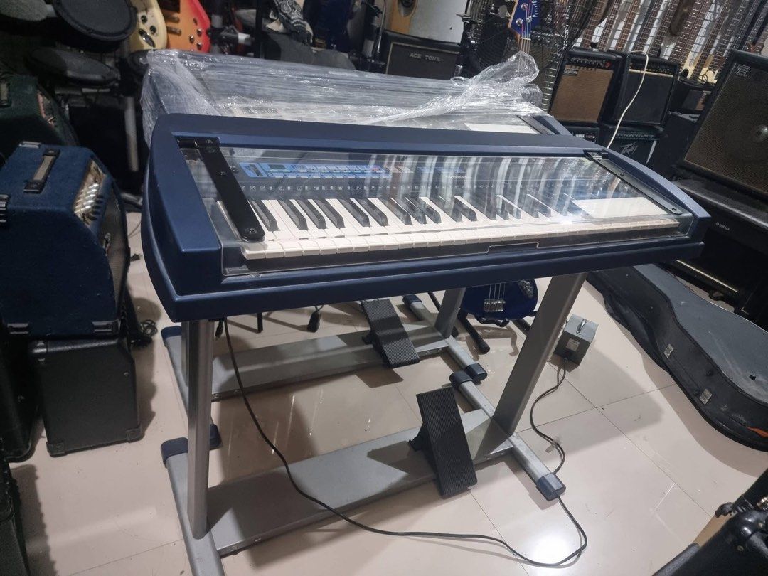 YAMAHA SE-3000 SCHOOL ORGAN (Category: Musical Instruments) located in Binan City. Submitted by asherkv13 (Listing ID 1415639345, Image 1). Description: japan surplus .